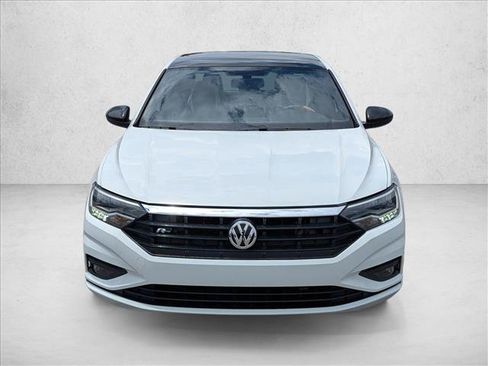 Used 2020 Volkswagen Jetta R-Line w/ R-Line Cold Weather Package FWD image 2