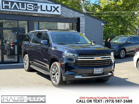 Used 2021 Chevrolet Suburban LT AWD/4WD image 6