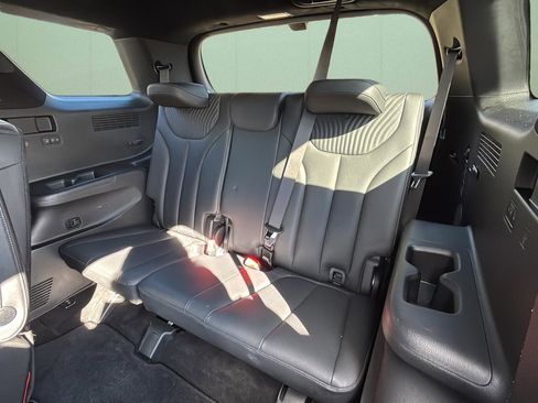 Used 2023 Hyundai Palisade Calligraphy w/ Cargo Package image 22