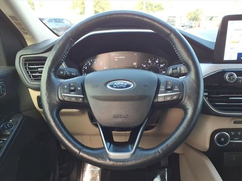 Used 2020 Ford Escape SEL image 16