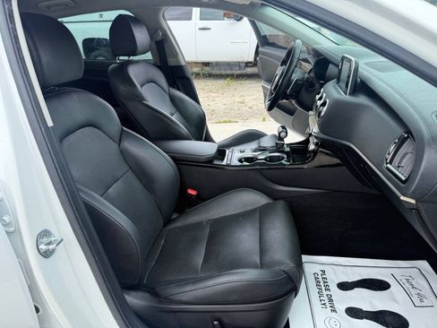 Used 2019 Kia Stinger RWD image 25