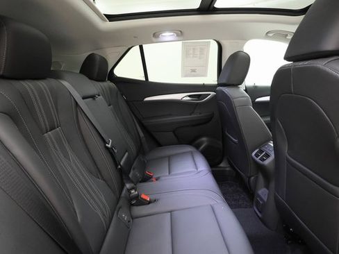 Used 2024 Buick Envision Avenir image 24