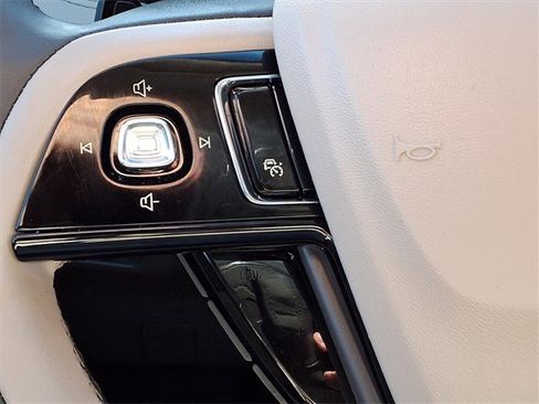 Certified 2024 Lincoln Corsair AWD w/ Equipment Group 101A image 14