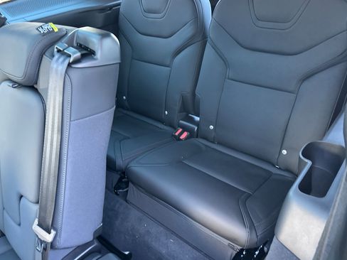 New 2025 Volvo EX90 Ultra image 13