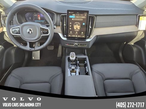 Used 2025 Volvo XC90 B6 Plus w/ Protection Package Premier image 21