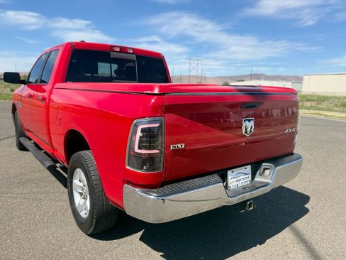Used 2016 RAM 1500 Classic SLT AWD/4WD image 9