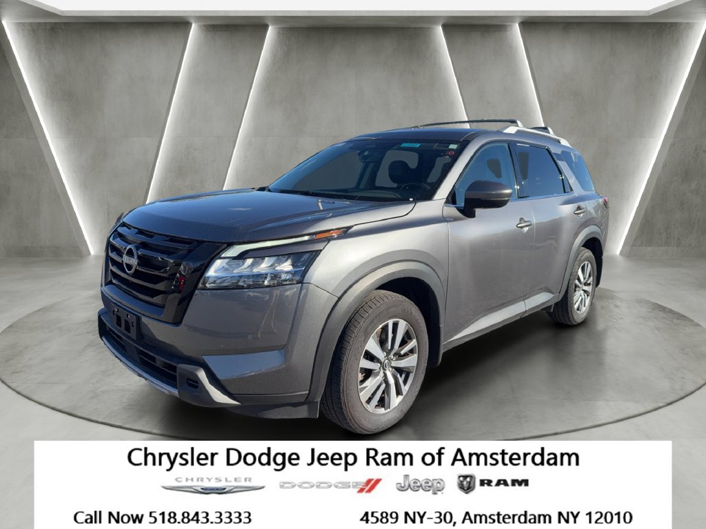 Used 2024 Nissan Pathfinder SL w/ Black Appearance Package AWD/4WD image 1