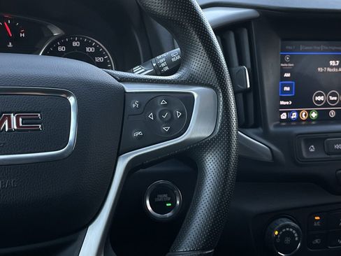 Used 2024 GMC Terrain SLE image 14