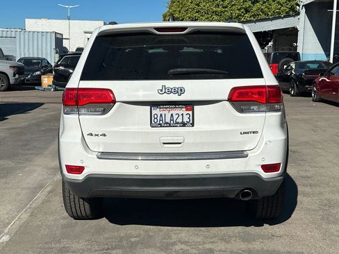 Used 2018 Jeep Grand Cherokee Limited w/ Luxury Group II image 3