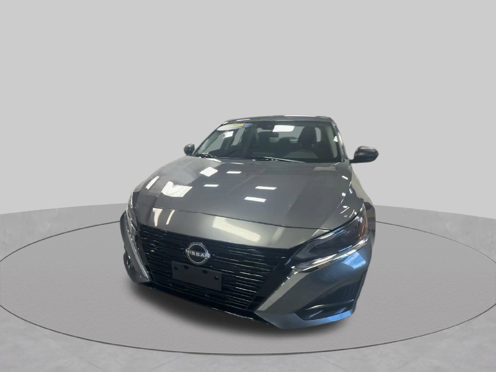 Used 2025 Nissan Altima 2.5 SV FWD image 5