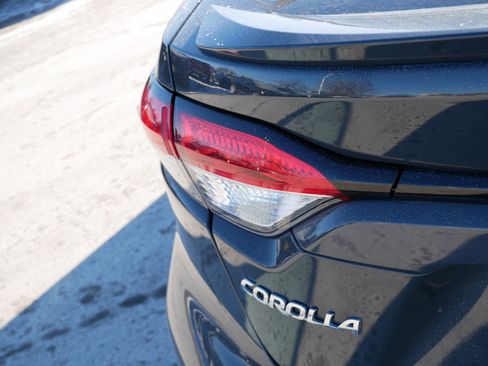 Used 2023 Toyota Corolla SE w/ SE Premium Package image 17