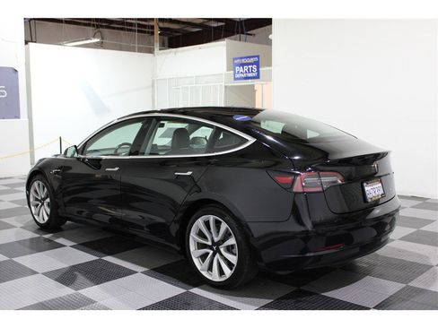 Used 2018 Tesla Model 3 Long Range image 6