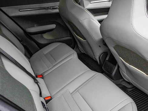 New 2026 Volvo EX30 Cross Country Ultra w/ Protection Package Premier AWD/4WD image 20