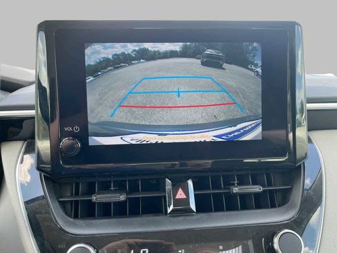 Used 2023 Toyota Corolla LE FWD image 19
