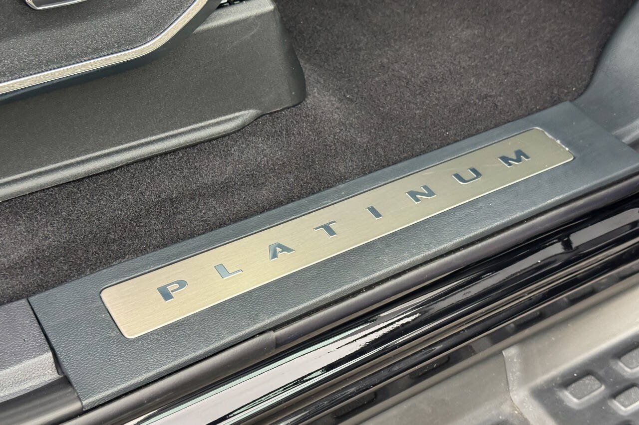 Used 2023 Ford F150 Lightning Platinum AWD/4WD image 16