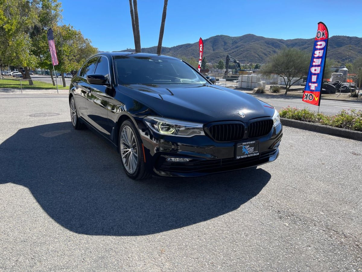 Used 2018 BMW 540i w/ Premium Package RWD image 3