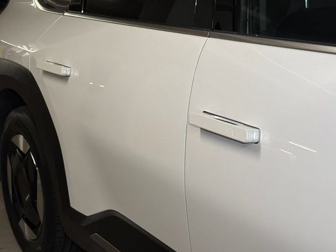 Certified 2024 Kia EV9 Wind AWD/4WD image 13