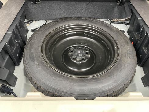 Used 2018 Nissan Murano SV image 38