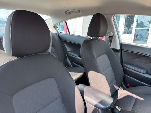 Used 2016 Kia Forte LX FWD image 26