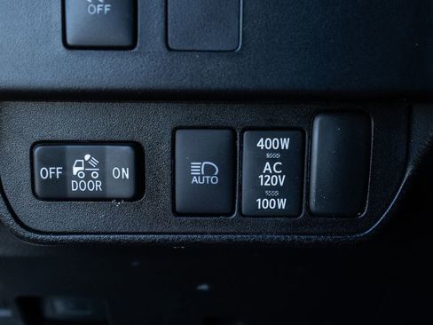 Used 2023 Toyota Tacoma TRD Sport image 25