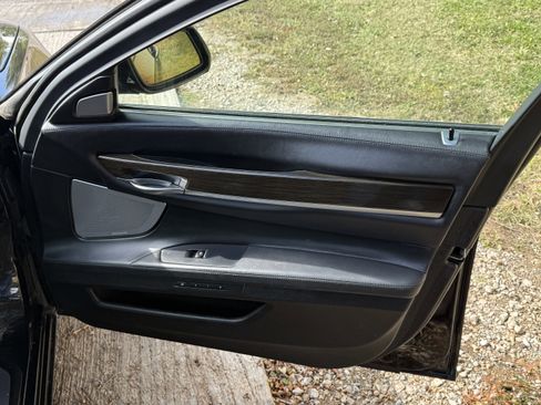 Used 2014 BMW 750Li image 34