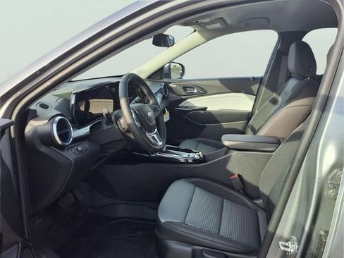 New 2026 Chevrolet Trax LT image 19