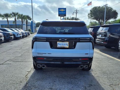 New 2026 Chevrolet Traverse RS w/ LPO, Floor Liner Package AWD/4WD image 16