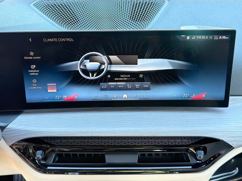 New 2026 BMW 330i Sedan w/ Premium Package image 35