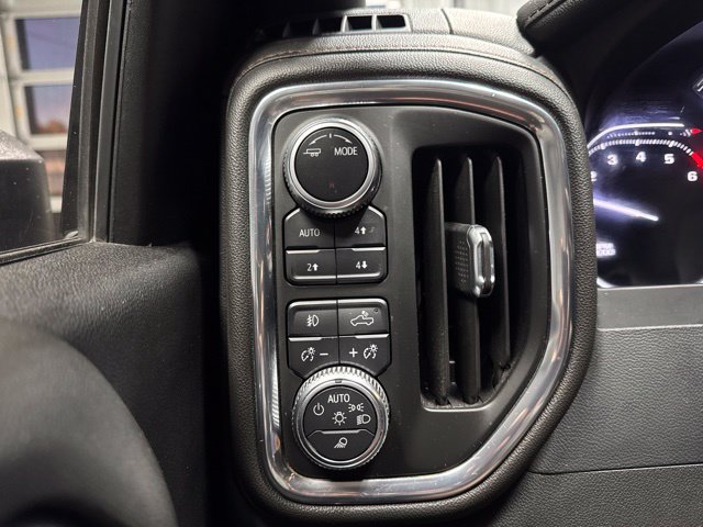 Used 2022 GMC Sierra 2500 AT4 w/ AT4 Preferred Package AWD/4WD image 8