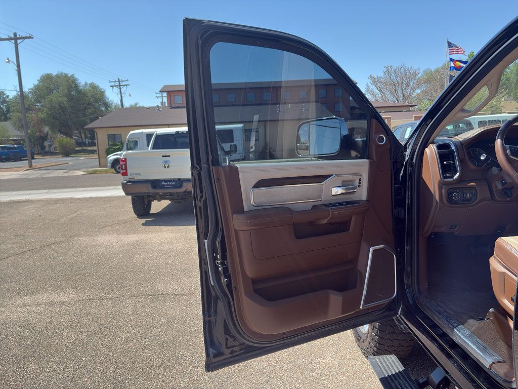 Used 2022 RAM 3500 Laramie AWD/4WD image 12