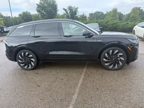 Used 2025 Lincoln Nautilus Black Label w/ Jet Appearance Package AWD/4WD image 4