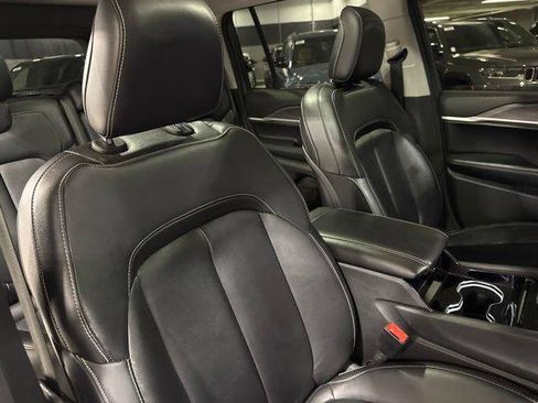 Certified 2022 Jeep Grand Cherokee Limited AWD/4WD image 27