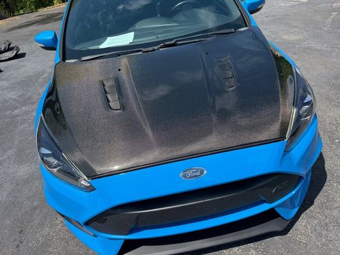 Used 2017 Ford Focus RS AWD/4WD image 41