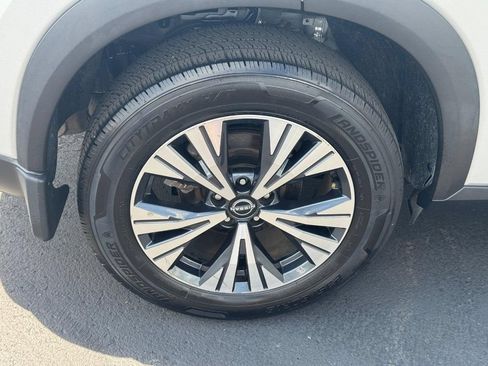 Used 2022 Nissan Rogue SV AWD/4WD image 10