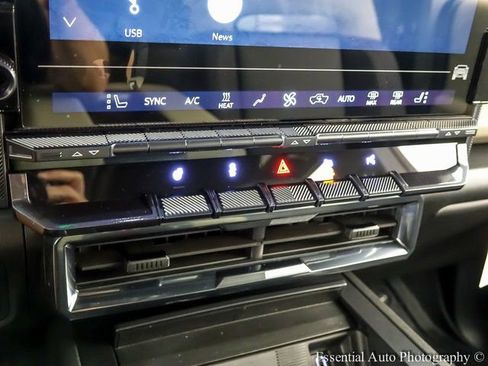 New 2026 GMC Hummer EV SUV image 17