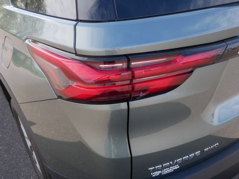 Certified 2023 Chevrolet Traverse LT w/ LPO, Floor Liner Package AWD/4WD image 17