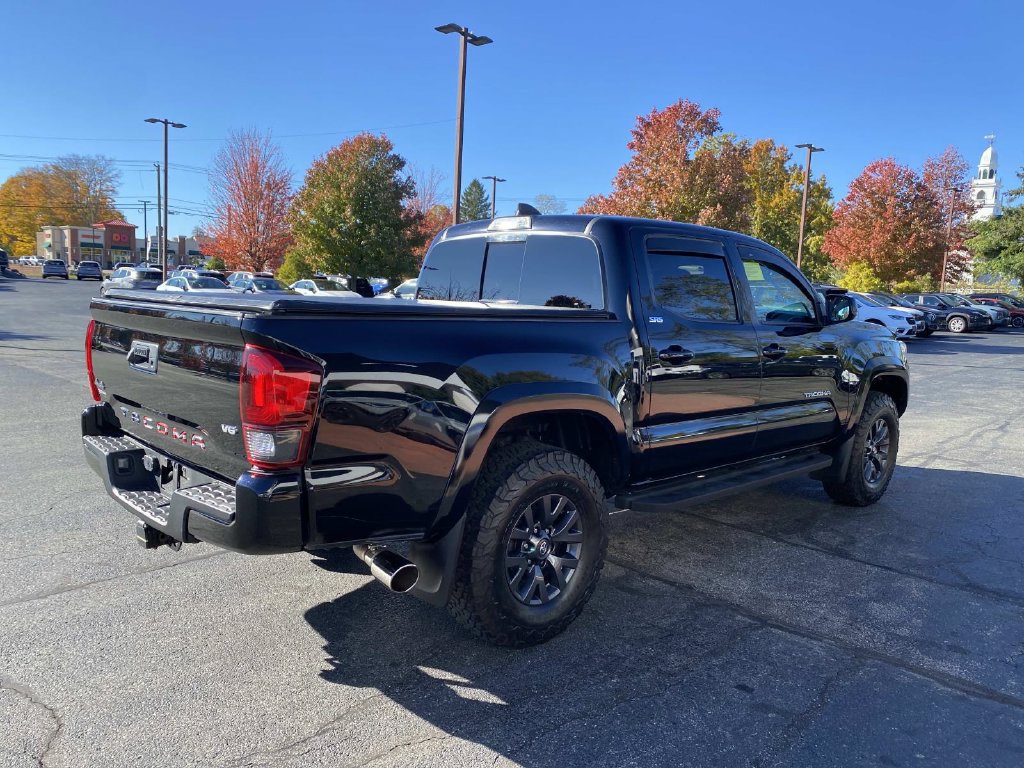 Used 2022 Toyota Tacoma SR5 AWD/4WD image 7