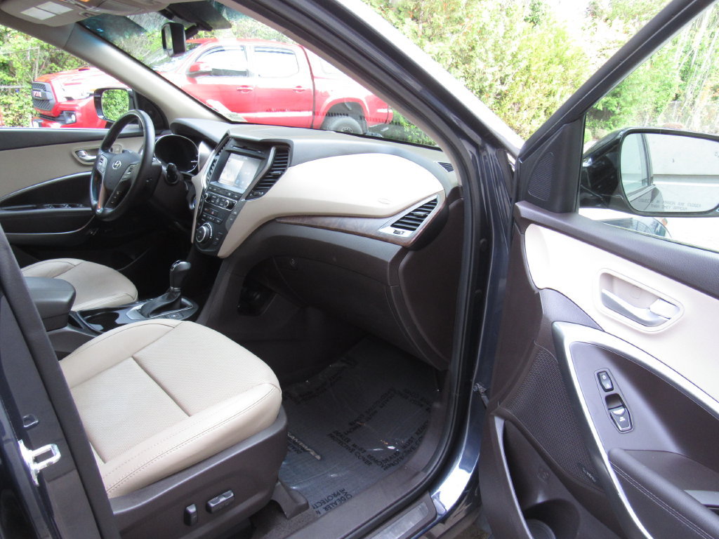 Used 2018 Hyundai Santa Fe Sport w/ 2.4L Tech Package 04 FWD image 19