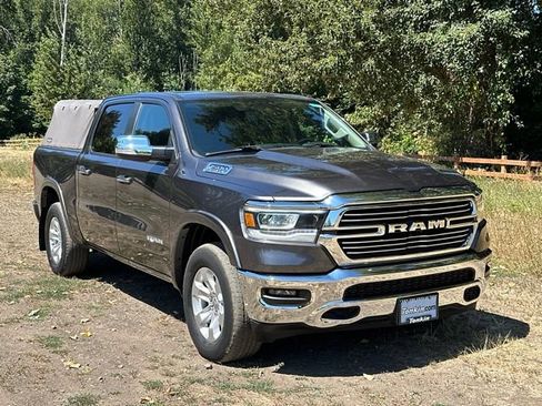 Used 2021 RAM 1500 Laramie AWD/4WD image 2