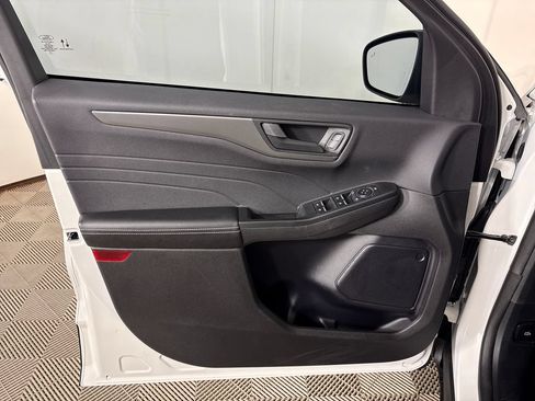 Certified 2023 Ford Escape Active AWD/4WD image 15