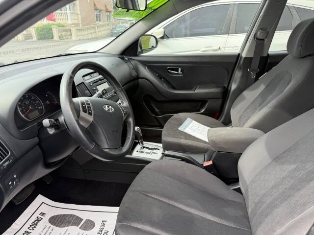 Used 2010 Hyundai Elantra SE FWD image 11