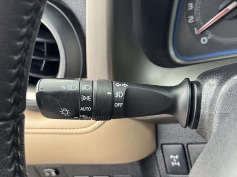Used 2015 Toyota RAV4 Limited AWD/4WD image 26