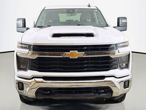 Used 2024 Chevrolet Silverado 2500 LT image 10