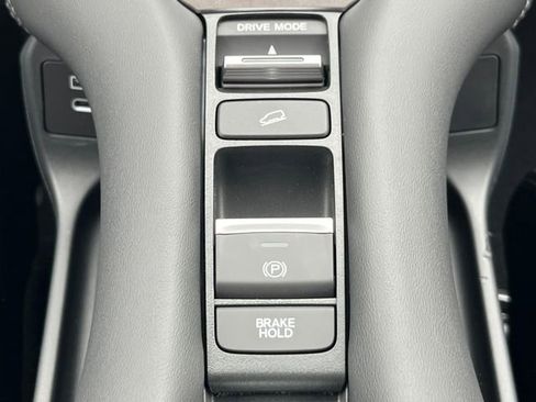 New 2026 Honda HR-V EX-L image 32