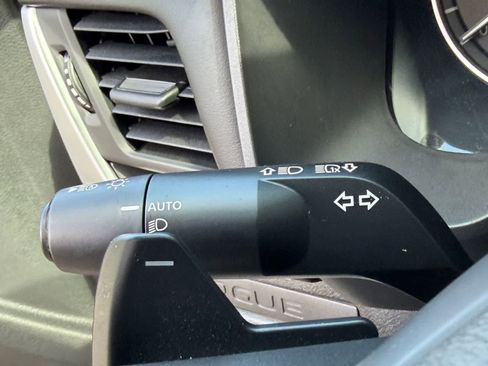 Used 2026 Nissan Rogue S FWD image 19