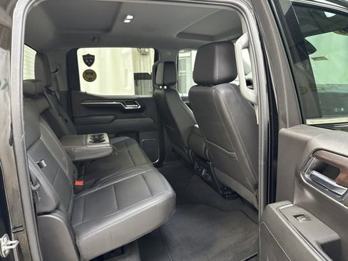 Used 2024 GMC Sierra 1500 SLT image 28