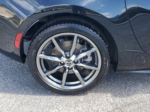 Used 2017 MAZDA MX-5 Miata RF Grand Touring image 5