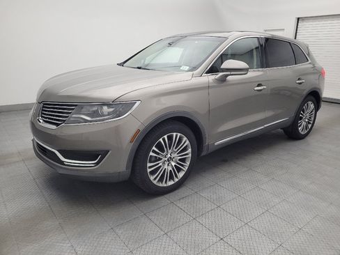 Used 2017 Lincoln MKX Reserve w/ Lincoln MKX Climate Package FWD image 2