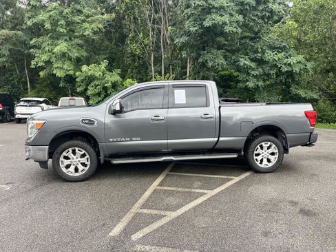Used 2017 Nissan Titan SL AWD/4WD image 4