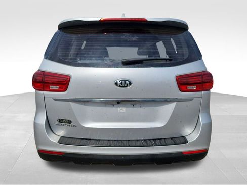 Used 2019 Kia Sedona L image 7